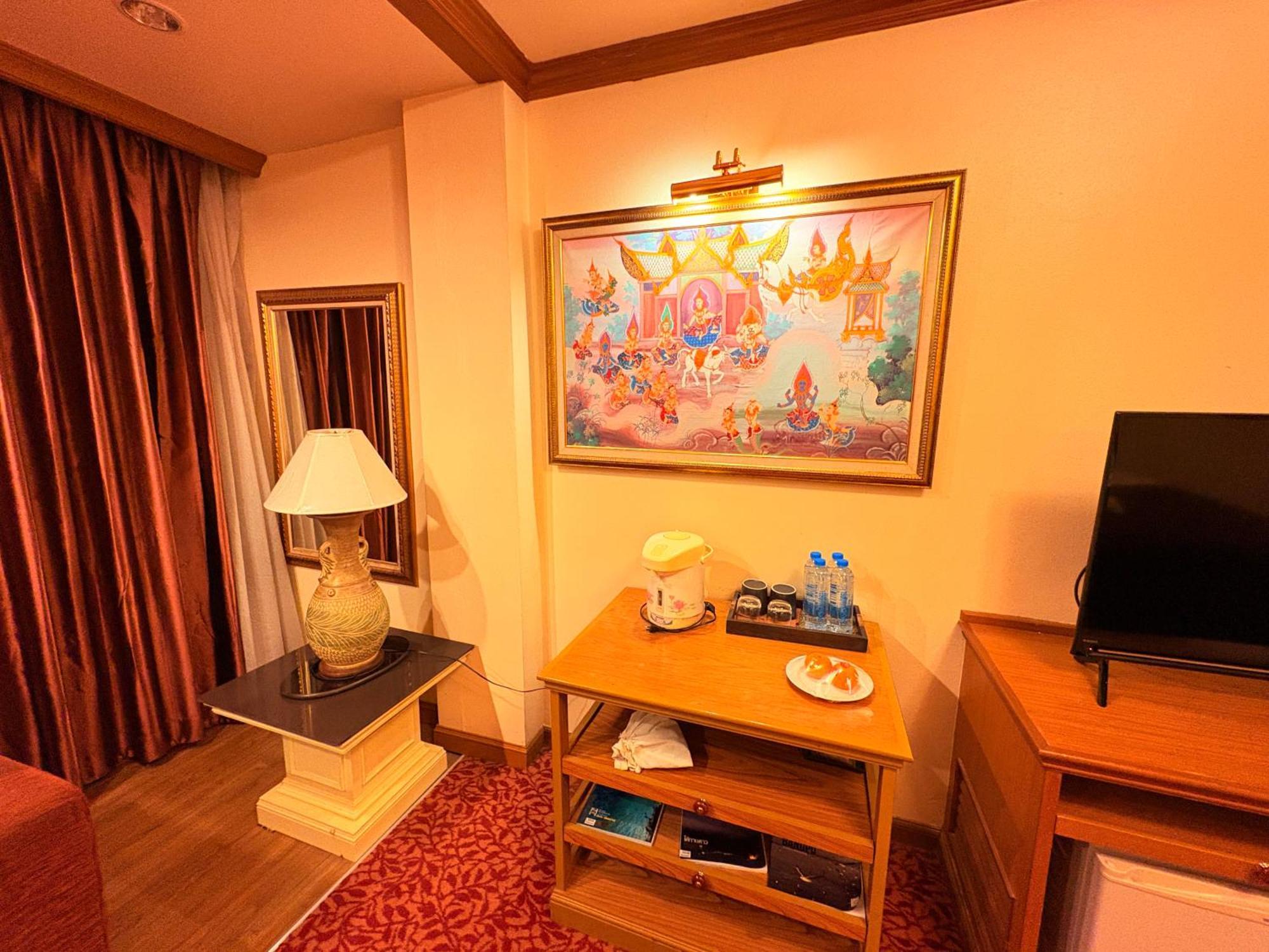 Taksilahotel Maha Sarakham Exterior foto