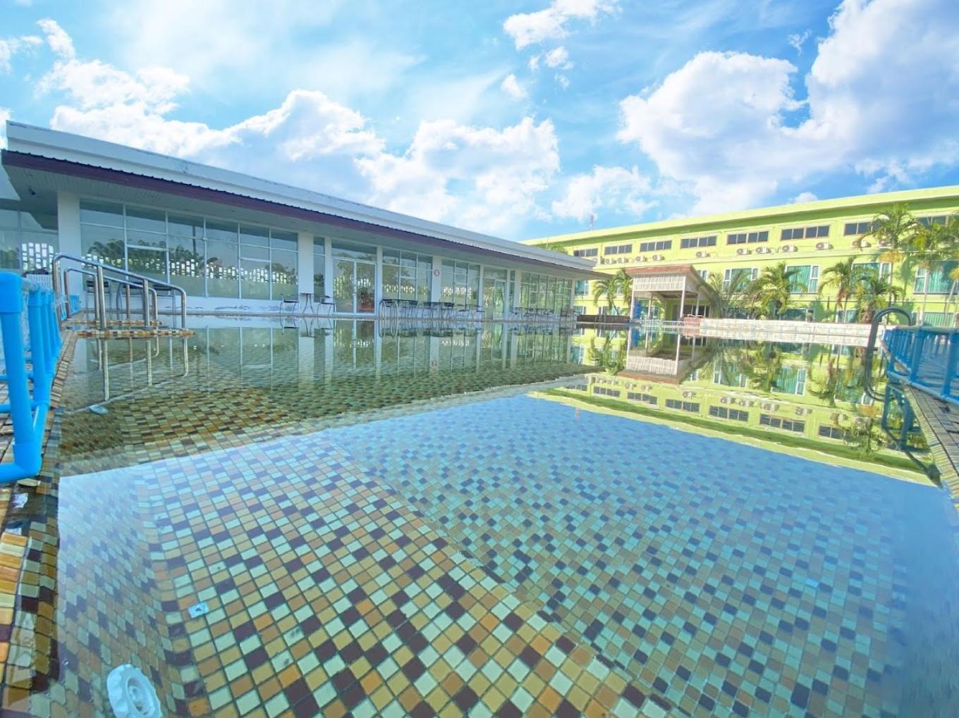 Taksilahotel Maha Sarakham Exterior foto